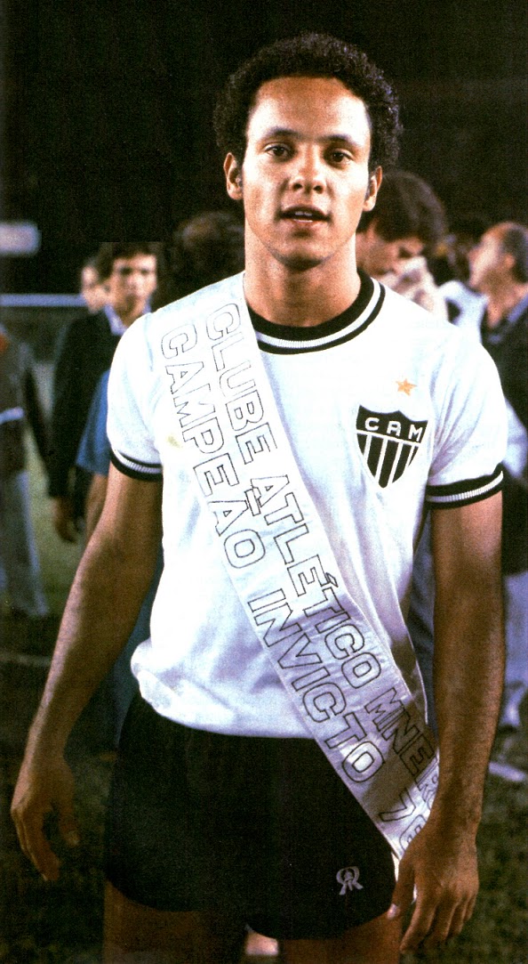 Atlético-MG x Cruzeiro - Clássico Mineiro 64 reinaldo faixa 1976