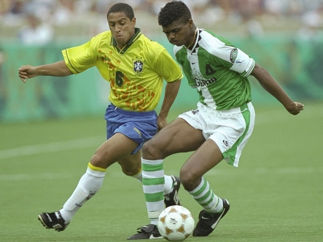 Todos os Campeões Olímpicos no Futebol 156 kanu robertocarlos1996