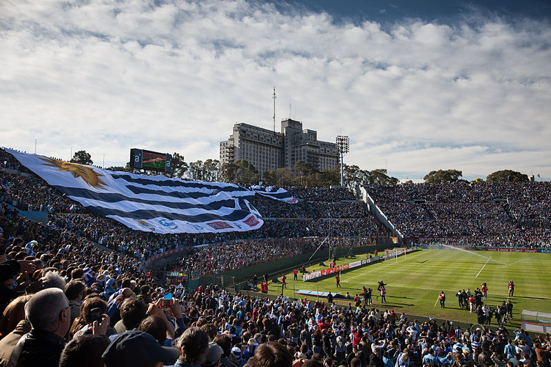 Centenário - Monumento do Futebol Mundial 90 Bandera Gigante Uruguay