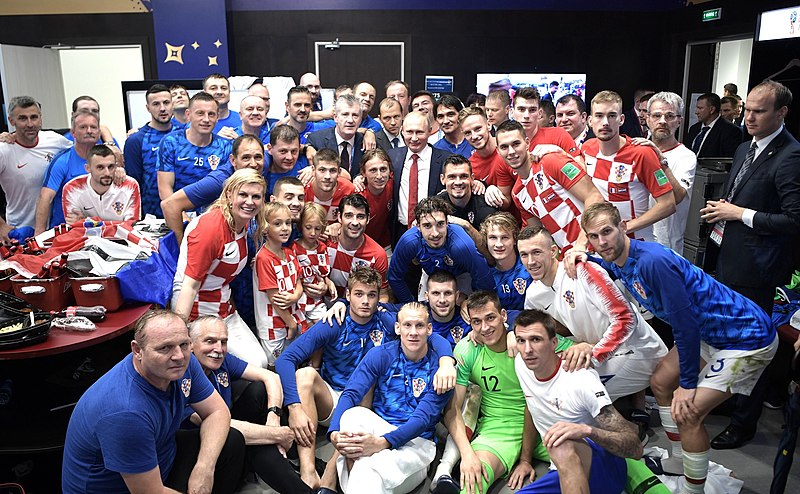 Seleções Imortais - Croácia 2018 78 800px Croatias post match huddle after the 2018 FIFA World Cup Final