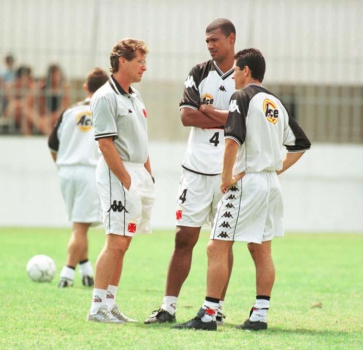 Esquadrão Imortal - Vasco 2000 21 59d282bfc55c3