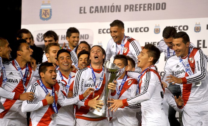 Esquadrão Imortal - River Plate 2014-2019 77 river plate trofeu efe 95
