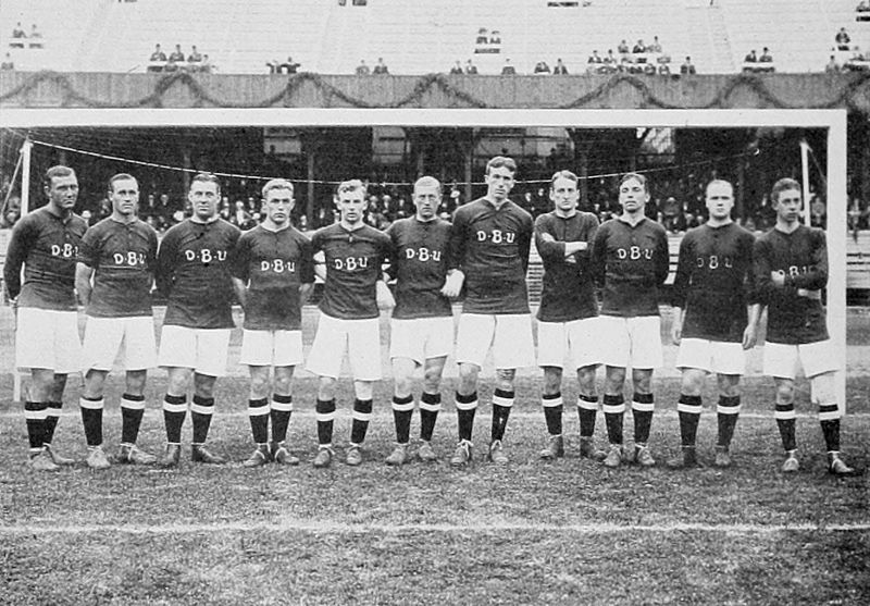 Todos os Campeões Olímpicos no Futebol 112 800px Football at the 1912 Summer Olympics Denmark squad