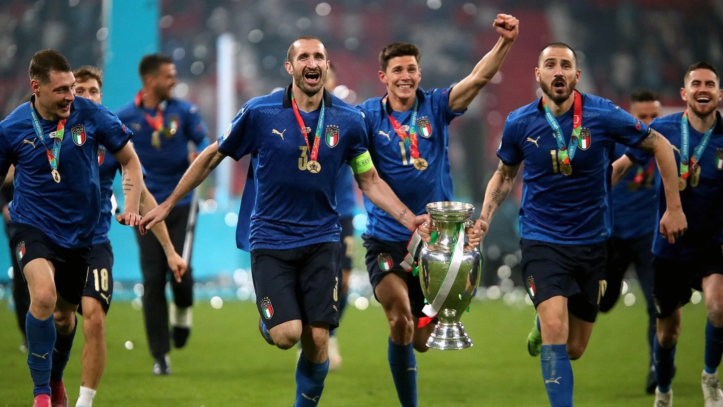 Seleções Imortais - Itália 2020-2021 77 imago one football Chiellini Bonucci Taca e1626791960103