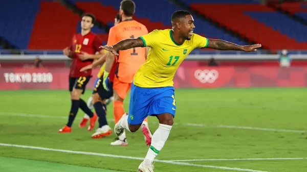 Todos os Campeões Olímpicos no Futebol 183 malcom autor do segundo gol do brasil na final contra a espanha nos jogos de toquio